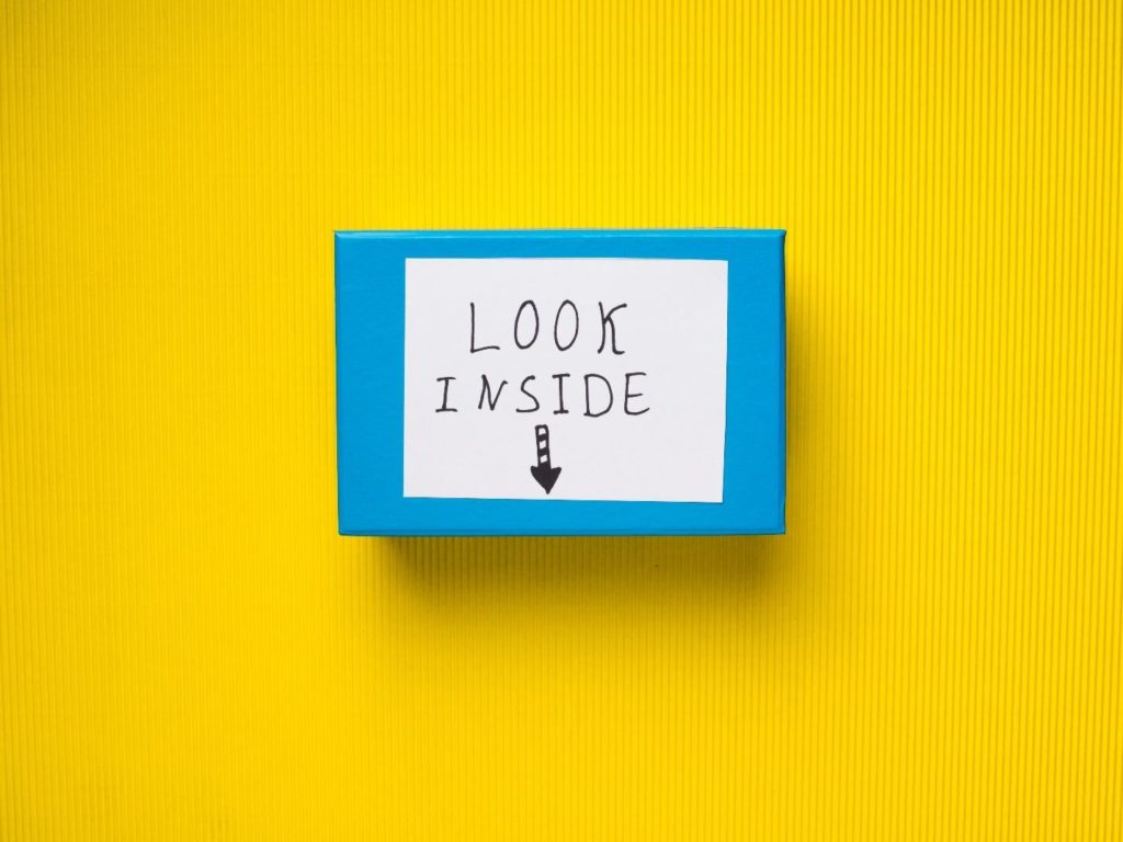 Sign that says Look Inside 